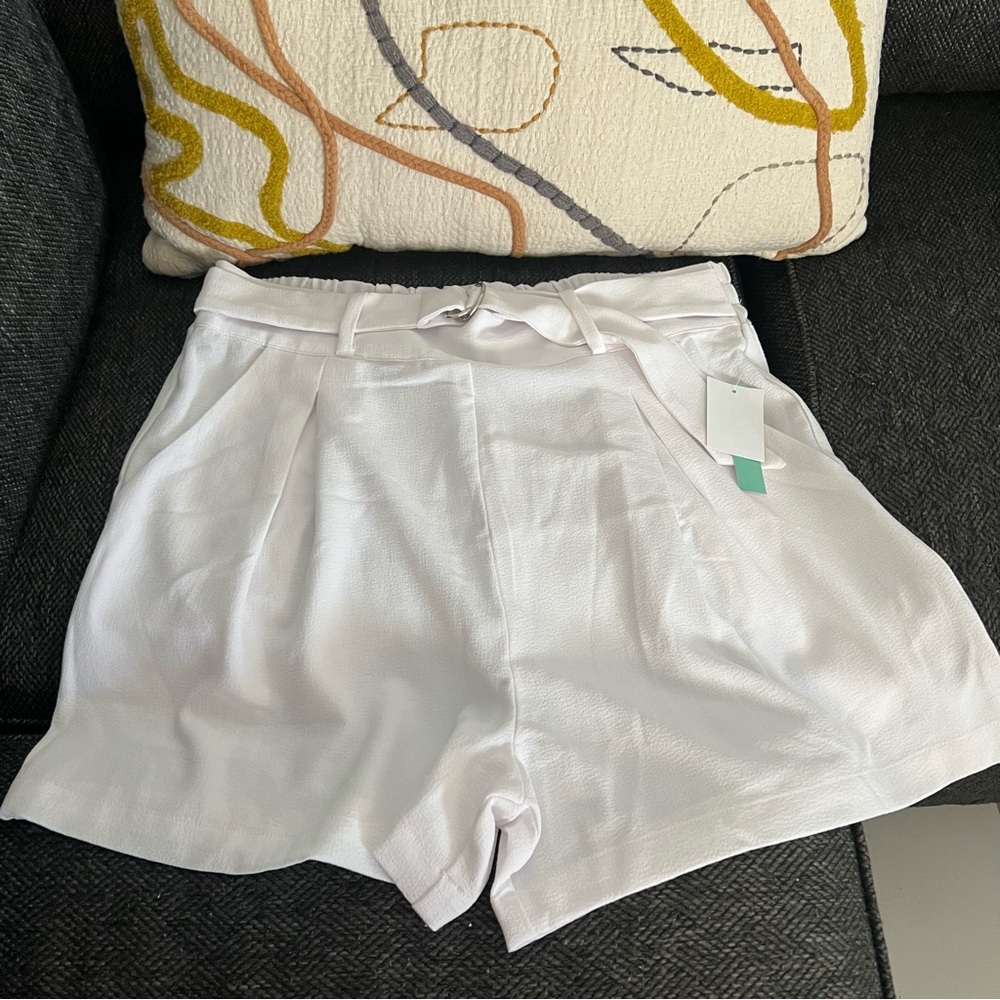 NWT Nordstrom Abound white belted pleat high waisted shorts Large - Picture 4 of 10